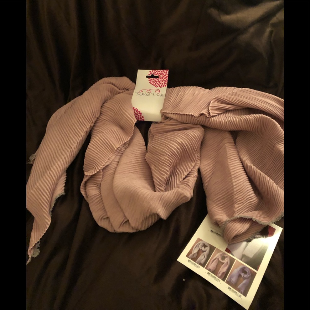 NWT Rose pink ruffled scarf